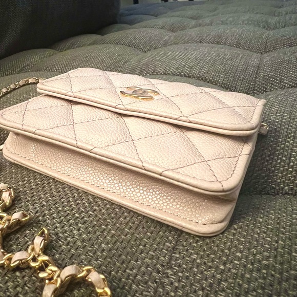 Chanel 21B Light Purple Mini Coco Chain clutch - Picture 5 of 13